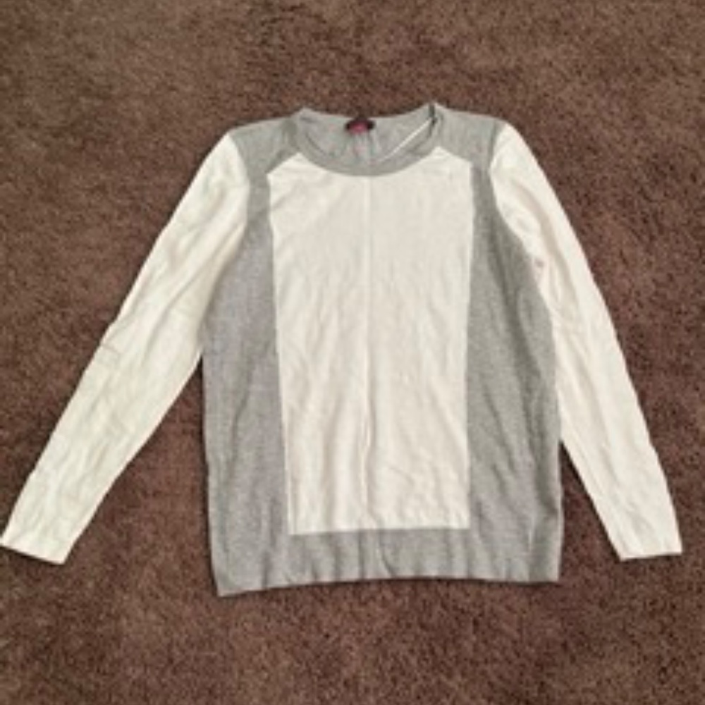 Vince Camuto Sweater